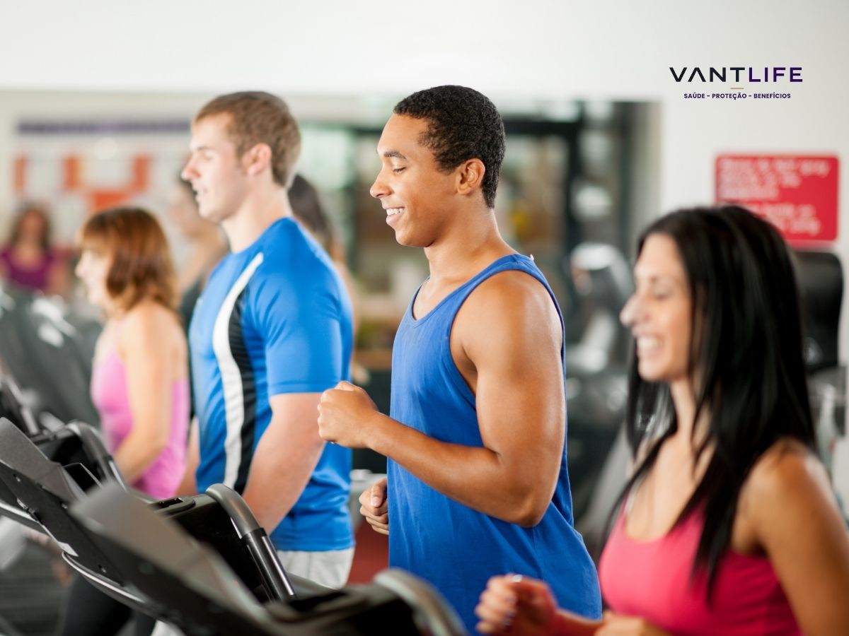 Pessoa treinando com acesso ao Wellhub pela VantLife